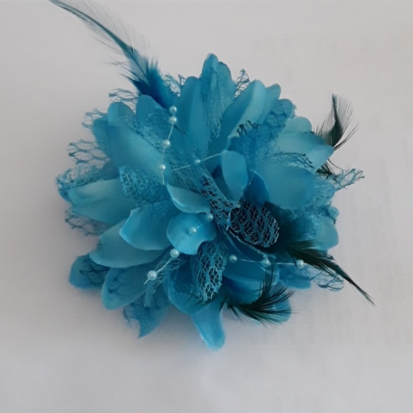 Sky Blue Feather Beaded Sm Flower Wrist/Headwear
